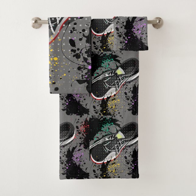 Walk On By Collection Bath Towel Set (Insitu)