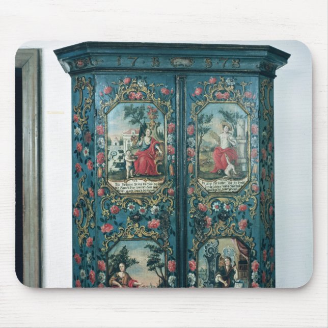 Wardrobe decorated with scenes of the four mouse pad (Front)