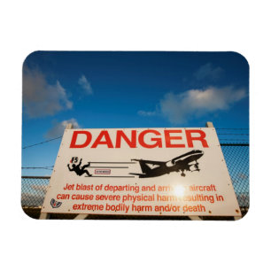 Warning sign near St. Maarten Airport, Magnet