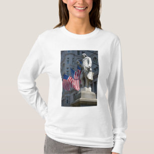 Washington, DC, statue of Benjamin Franklin T-Shirt