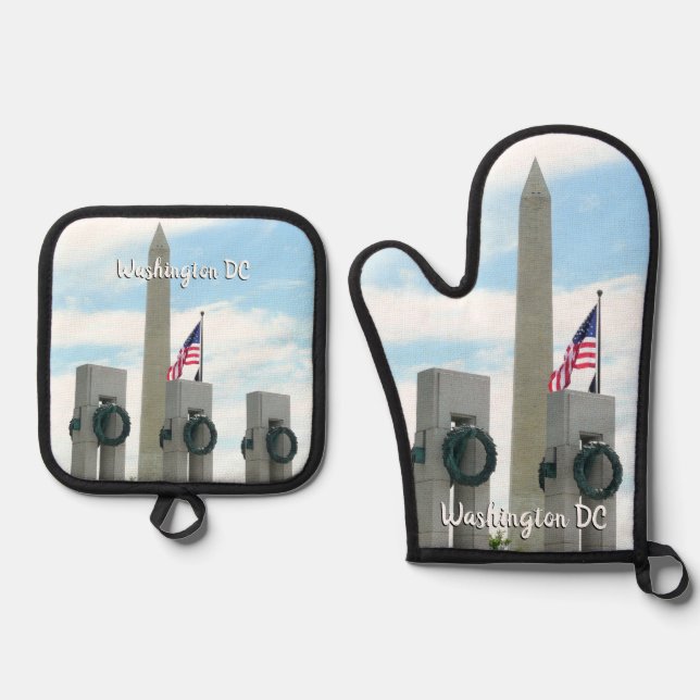 Washington Monument and WWII Memorial in DC Oven Mitt & Pot Holder Set (Front)