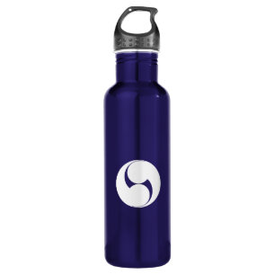 WATER BOTTLE WITH TWO RIGHT EARRINGS