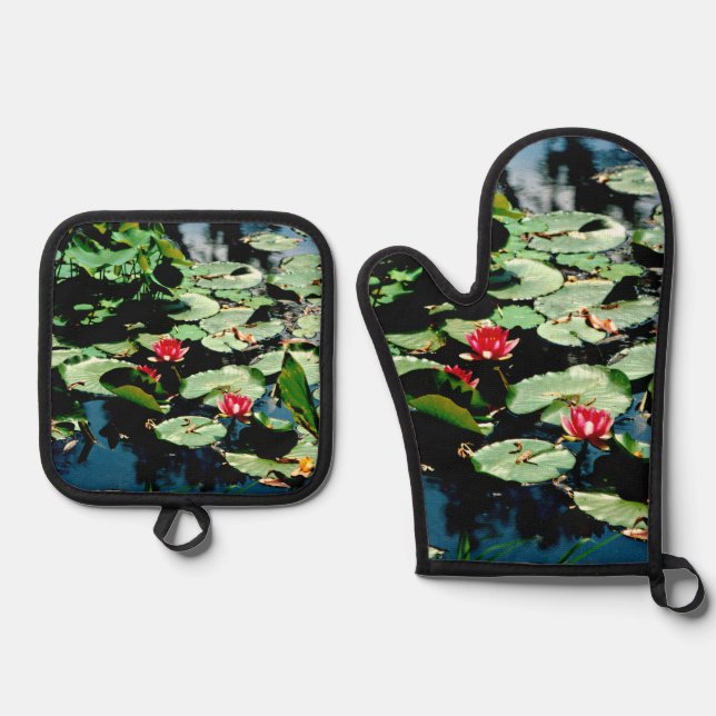 Water Lilies Oven Mitt & Pot Holder Set (Front)