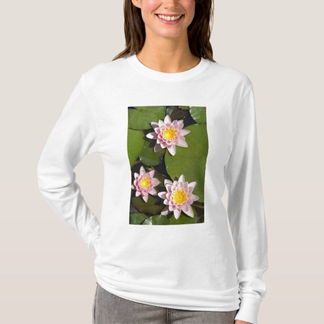 Water lilies T-Shirt (Front)