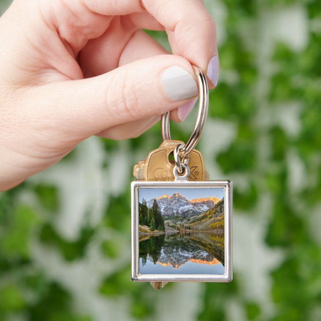 Water | Maroon Bells Lake Aspen Trees Key Ring (Hand)