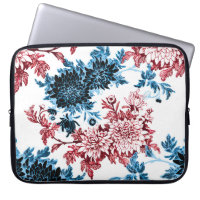 Watercolor floral seamless pattern on white backgr