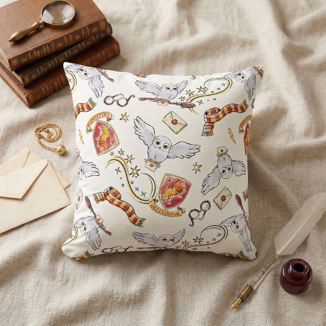 Watercolor GRYFFINDOR™ Hedwig Pattern Cushion (Creator Uploaded)