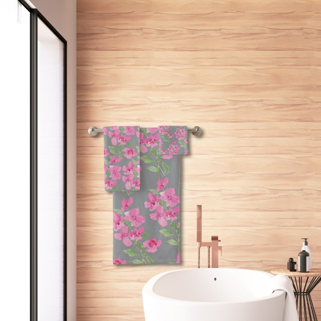 Watercolor Pink Floral Pattern Bath Towel Set (Creator Uploaded)