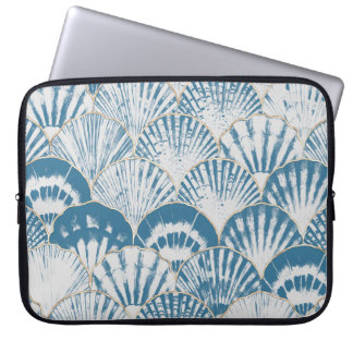 Watercolor sea shell japanese waves seamless patte laptop sleeve
