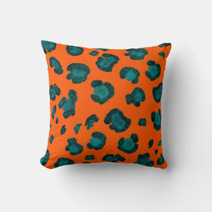 Watercolor seamless pattern with leopard skin. Fas Cushion