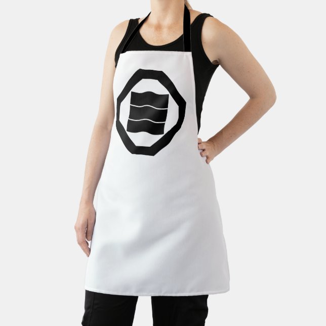 Wave-shaped kanji characters for three on tray apron (Insitu)
