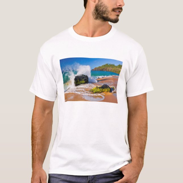 Waves crash on the beach, Hawaii T-Shirt (Front)