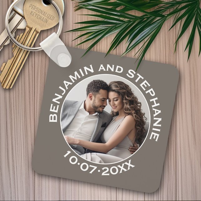 Wedding First Christmas Photo Custom Name and Year Key Ring (Personalized keychain - Wedding Favor with Photo and Text)