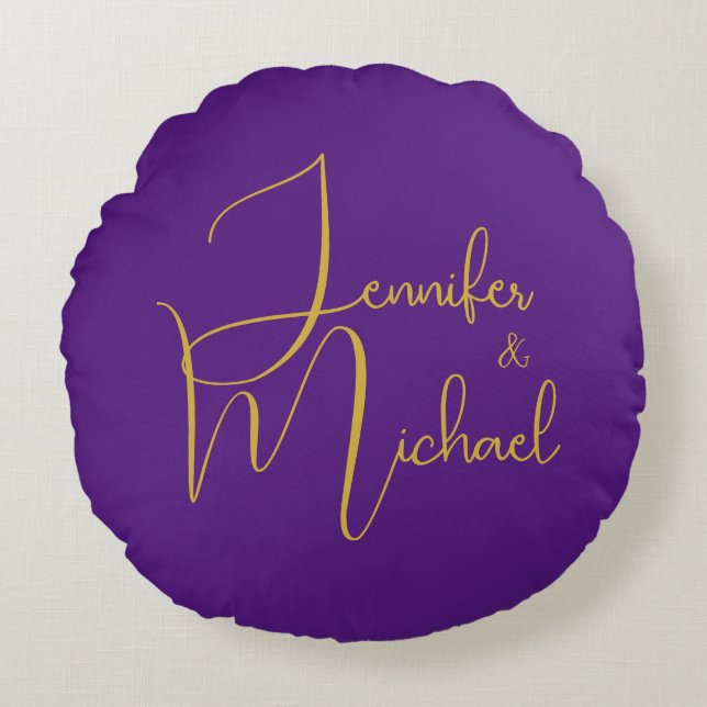 Wedding Modern Minimalist Plain Calligraphy Name Round Cushion (Front)