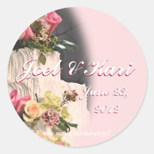 WeddingCakeSticker-customise Classic Round Sticker