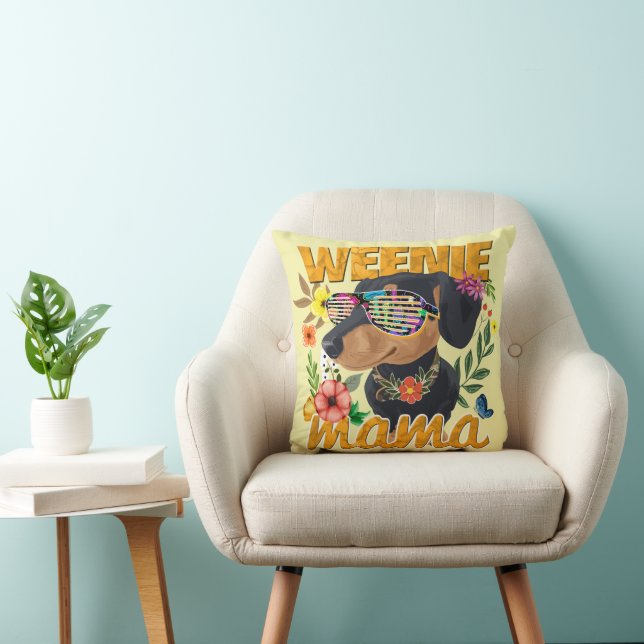 WEENIE MAMA THROW PILLOW (Chair)