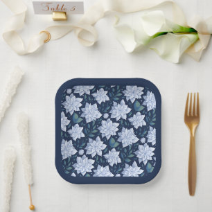 Weiße Blüten auf dunklem Hintergrund - Paper Plate
