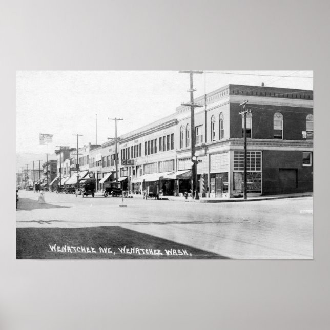 Wenatchee, WashingtonView of Wenatchee Avenue Poster (Front)