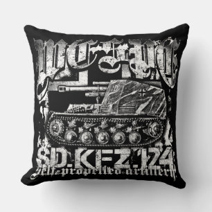 Wespe Pillow