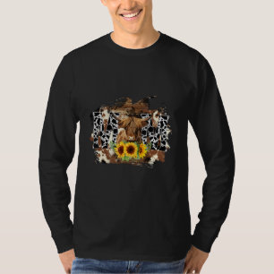 Western Country vibes Mom Cow Sunflowers Outfit Fo T-Shirt