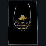 Western Cowboy Hat Classic Personalised Groomsmen Medium Gift Bag<br><div class="desc">Personalised gifts for groomsmen with western cowboy theme. Decorated with cowboy hat with vintage western font. Text and colour are editable using the Design Tool to fit your occasion. Get this customise gift for wedding,  bachelor party,  engagement party or any other special occasions.</div>