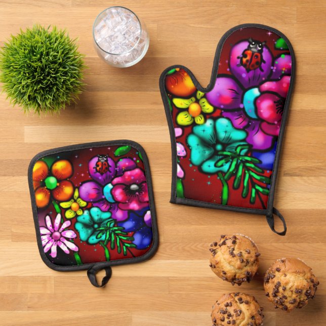 Whimsical Graffiti-Style Floral Flowers Ladybug Oven Mitt & Pot Holder Set (Top Down)
