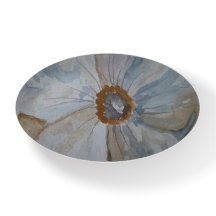 White and gold flower