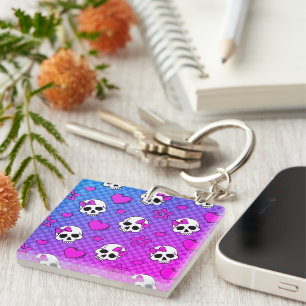 White and pink skull and hearts pattern key ring