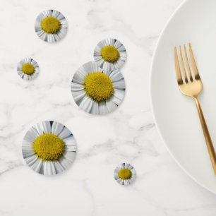 white and yellow fower confetti