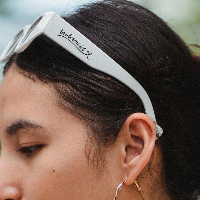 White & Black Heart Wedding Bridesmaid Sunglasses (White & Black Heart Wedding Bridesmaid Sunglasses)