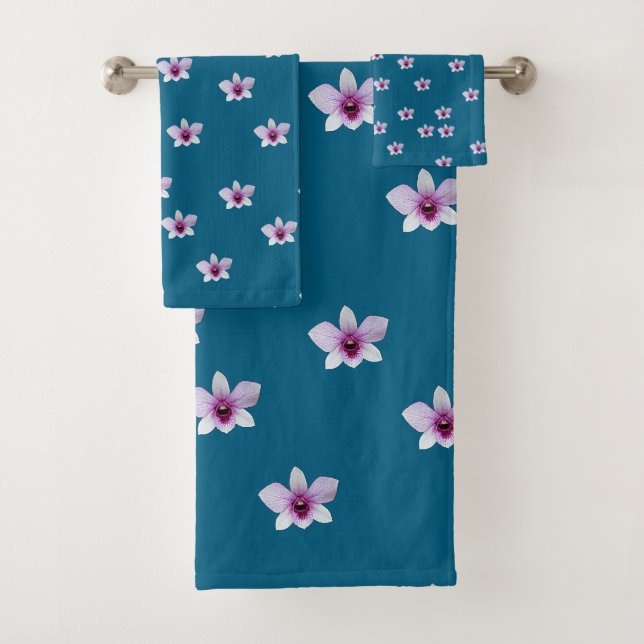 White Blossoms Teal  Bath Towel Set (Insitu)