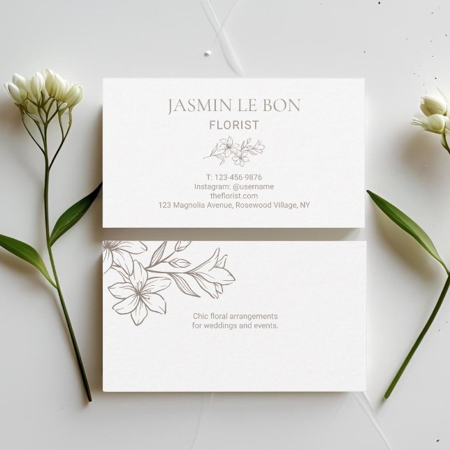 White | Chic Minimalist Flower  Business Card (Creator Uploaded)