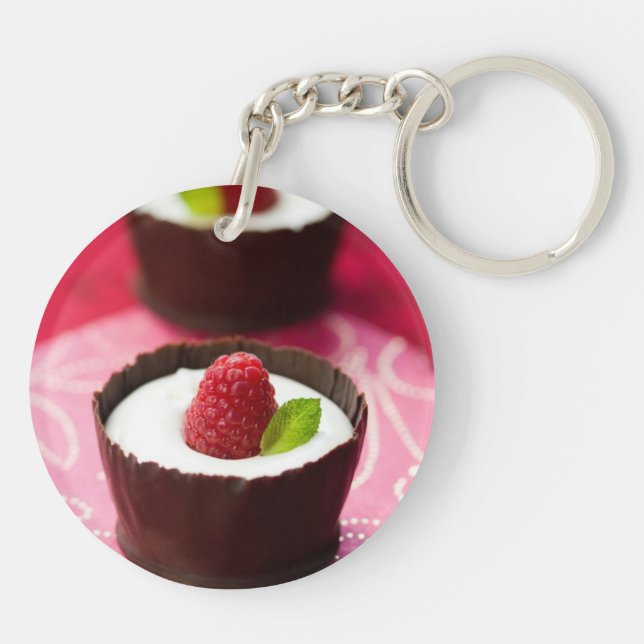 White chocolate mousse dessert key ring (Back)