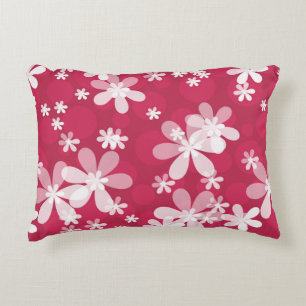 White daisies decorative cushion