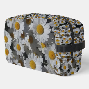 White Daisies Dopp Kit