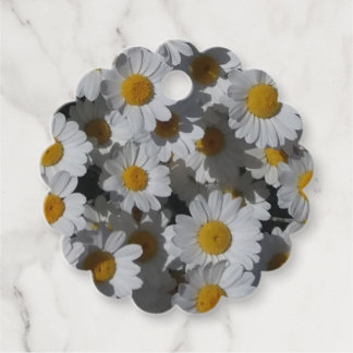 White Daisies Favour Tags
