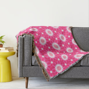 White daisy and stars over pink background pattern throw blanket