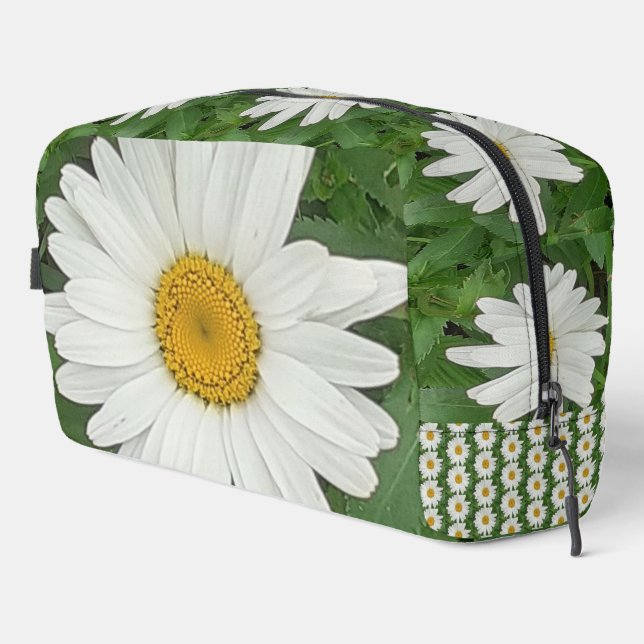 White Daisy Dopp Kit (Right Corner)