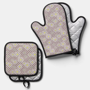 White daisy flowers on a beige brown polka dot oven mitt & pot holder set