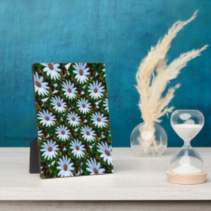 White Daisy Pattern Plaque
