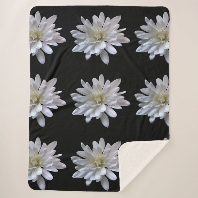 White daisy pattern white flowers sherpa blanket (Front)