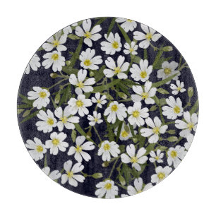 White field flowers: vintage pattern. cutting board