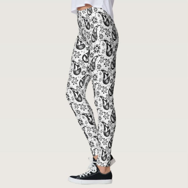 White Floral Paisley Pattern Design  Leggings (Creator Uploaded)