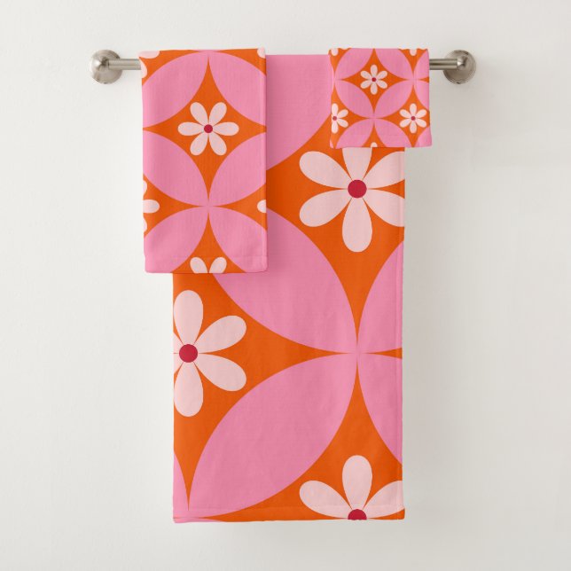 White Flowers on Mid Century Pink Circles Pattern  Bath Towel Set (Insitu)