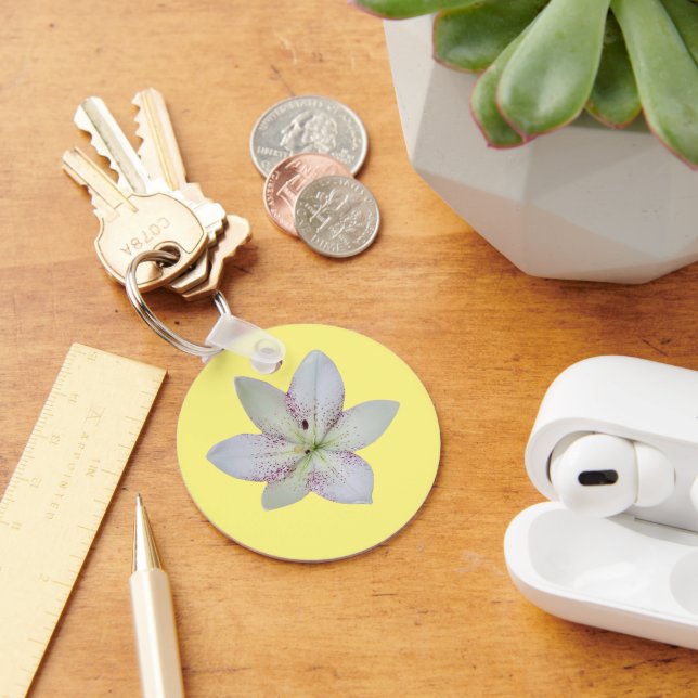 White Golden-rayed lily  Flower     Key Ring (Desk)