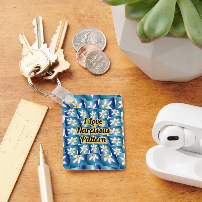 White Narcissus Pattern Key Ring (Desk)
