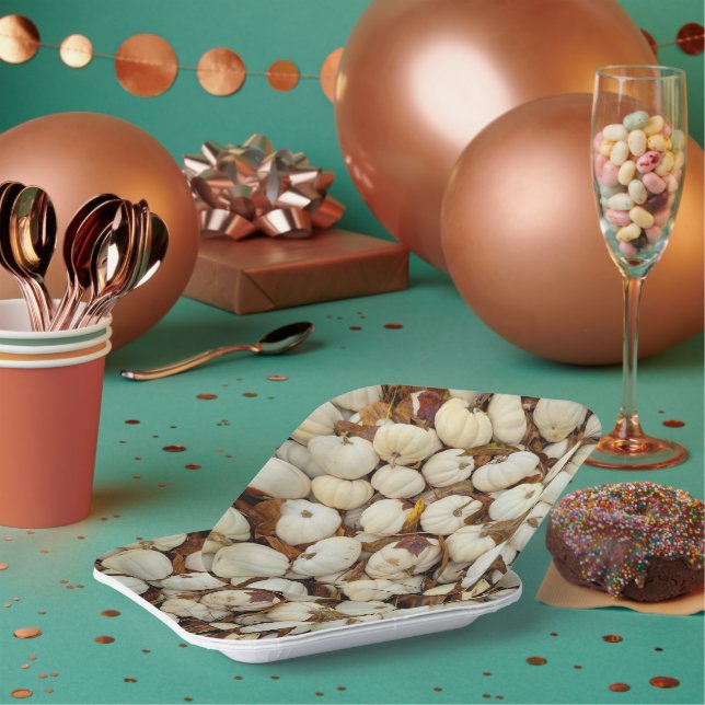 White Pumkin Paper Plate (Multi)