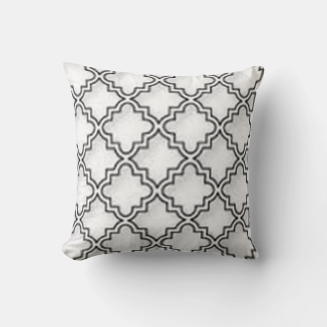 "WHITE QUATREFOIL CUSTOM DESIGN THROW PILLOW" CUSHION (Front)