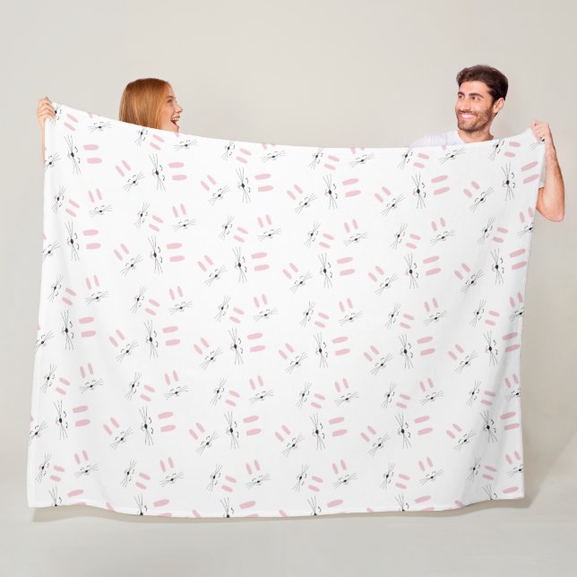White rabbit fleece blanket (In Situ)