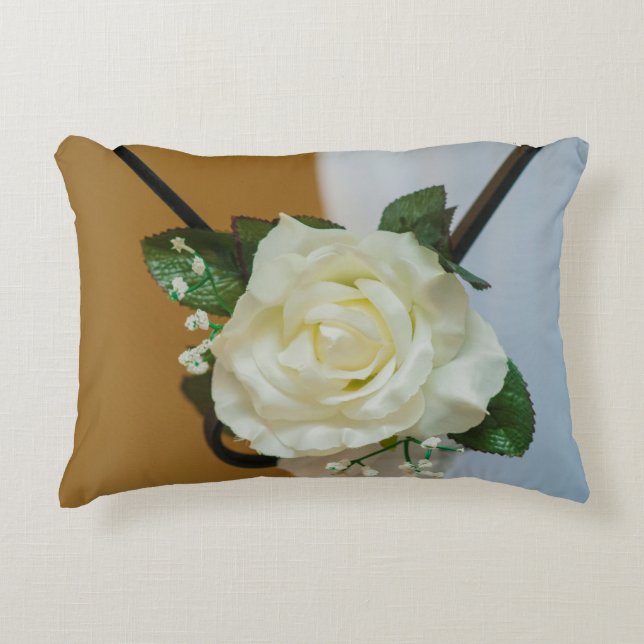 White rose decorative cushion (Front)